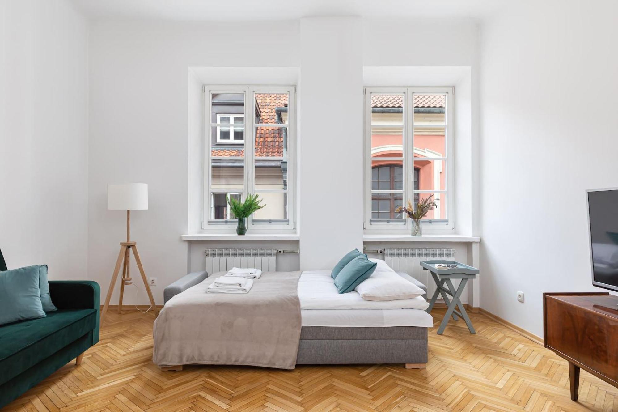 Stylish Apartment Swietojanska By Noclegi Renters Warsaw Exterior photo